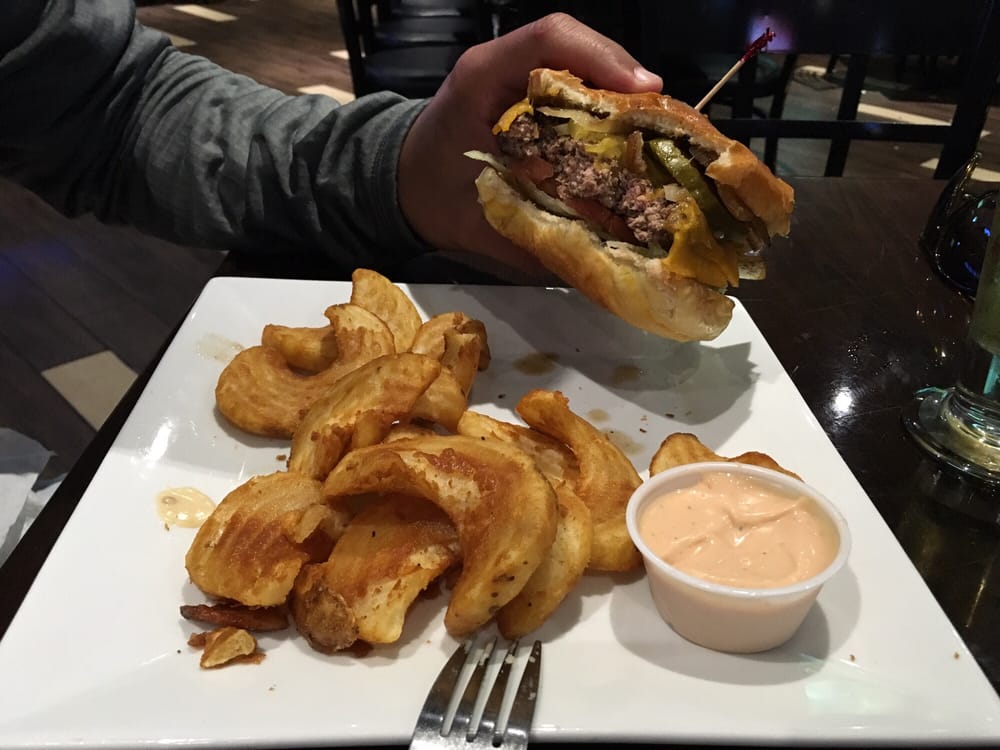 Buffalo Chips Sports Bar & Grill American (New) Fort Walton Beach