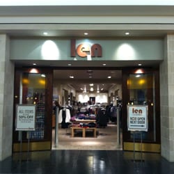 Len Druskin Women's Store Closing Event