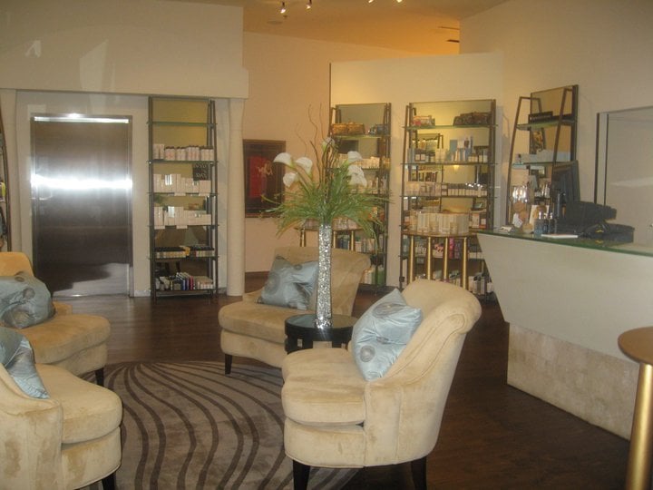 The Spa & Salon at Saks Fifth Avenue, Galleria CLOSED Day Spas