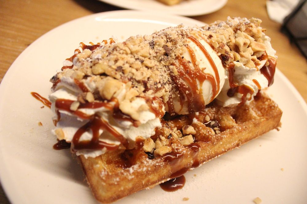 Nero Belgian Waffle Bar