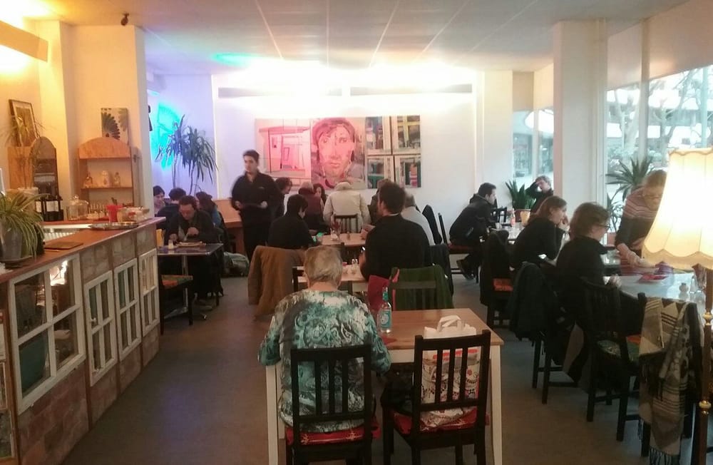 Café MadaMe