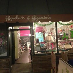 Rosebuds & Rosestuds logo