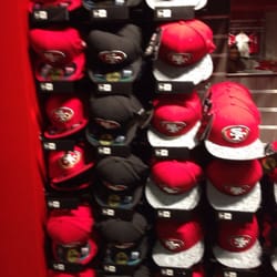 The Viking Magazine : 49ers team store opens at Town and Country