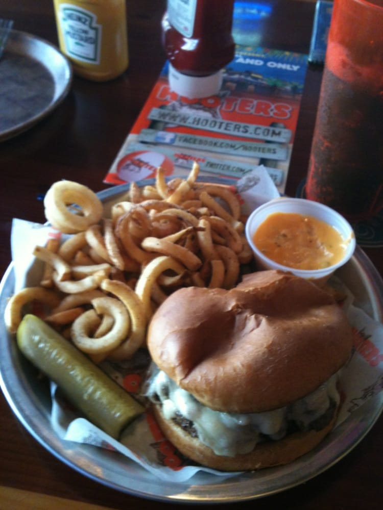 Hooters Sports Bars St. Peters, MO Yelp