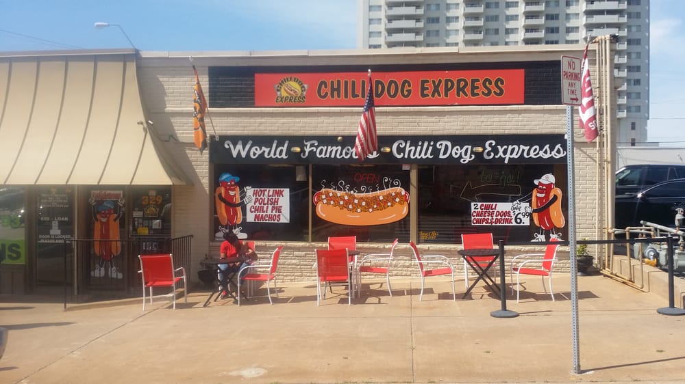 Chili Dog Express 22 Photos Hot Dogs 5th Street District