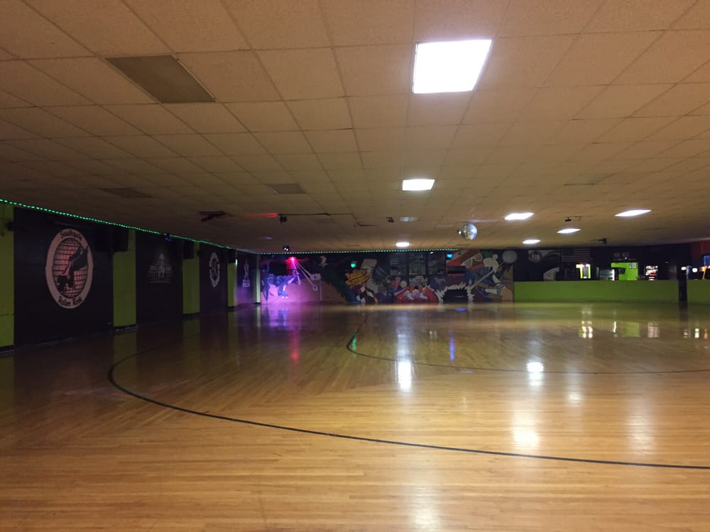 Roller Skating Rink Near Me Wallpaper.