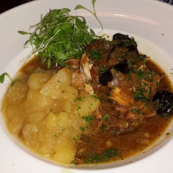 Bierbrasserie Cambrinus - Bruges, West-Vlaanderen, Belgium. Rabbit with Prunes prepared with Housebeer "Gambrivinus."  Lapin aux Pruneaux à la Bière de la Maison "Gambrivinus"