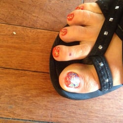 La Bella Nails & Spa logo