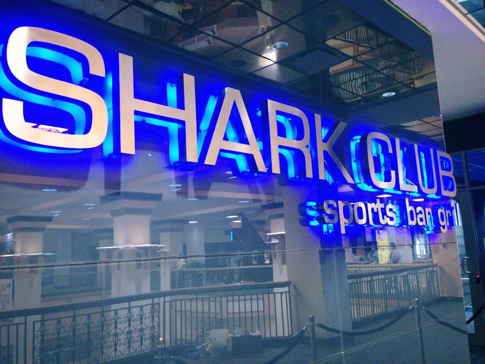 Shark Club Sports Bar & Grill 10 Photos Sports Bars Winnipeg, MB