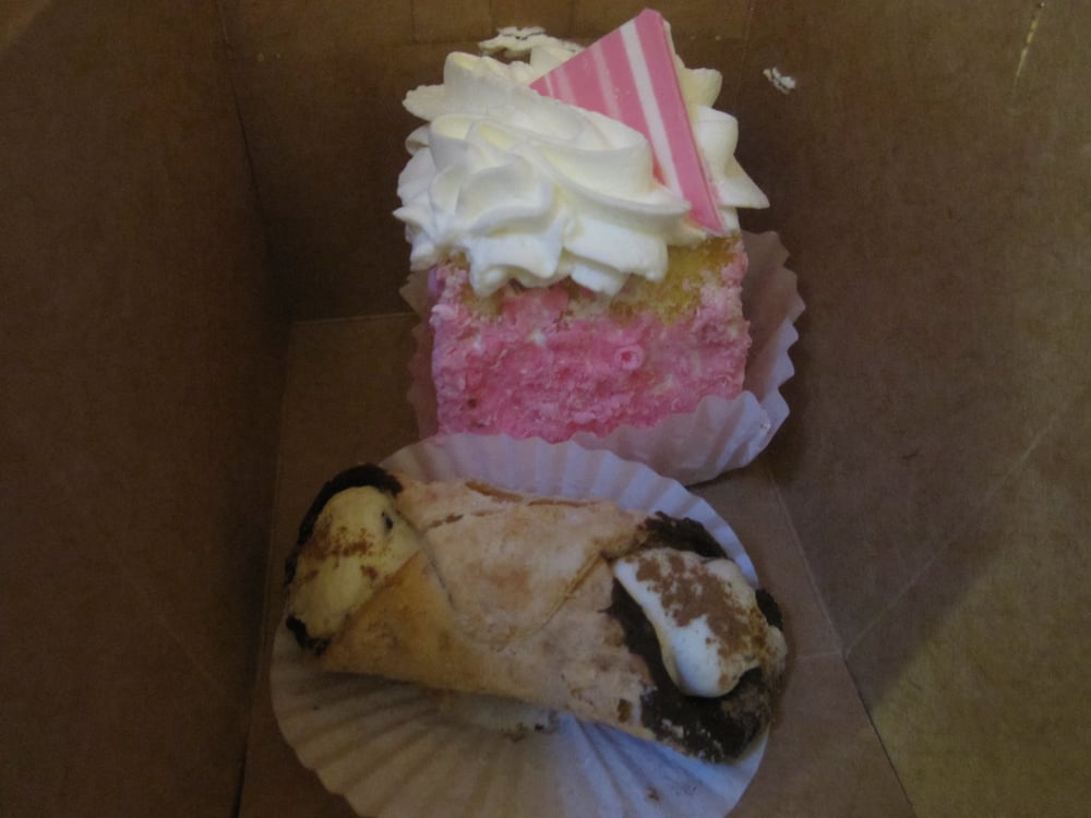 Fantasy Cakes 112 Photos Desserts Vacaville, CA Reviews Yelp