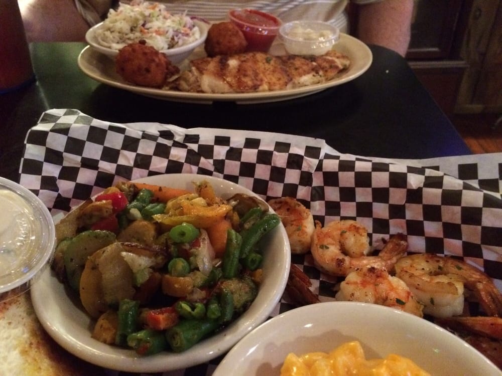 Red Pirate Family Grill & Oyster Bar Seafood 236 Hwy 98 Eastpoint