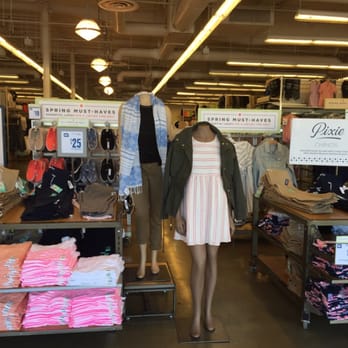 Clothes stores Old navy clothes store