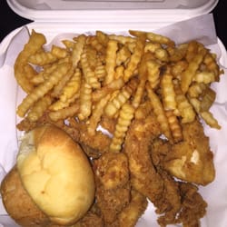 Ezell's Famous Chicken logo