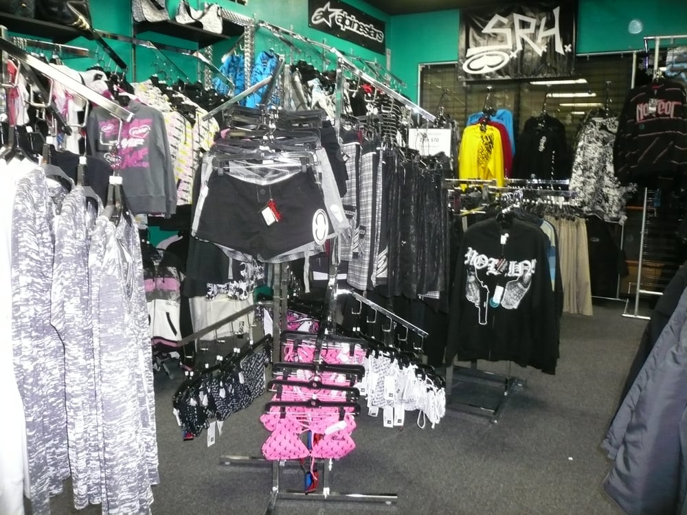 Children Clothing Store Design | Modern House Decorating