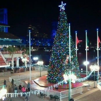 the jacksonville landing came here to see the christmas the jacksonville landing came here to see the christmas