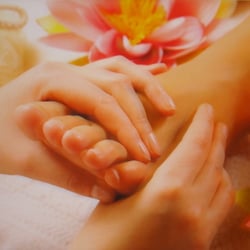 Red Pearl Thai Massage logo