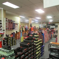 ORiental TRaffic Shoe Stores in Hong Kong - SHOPSinHK