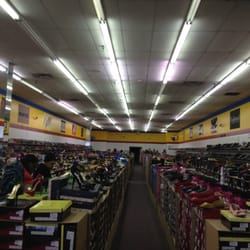 Big N Little Shoes - Shoe Stores - Mount Greenwood - Chicago, IL