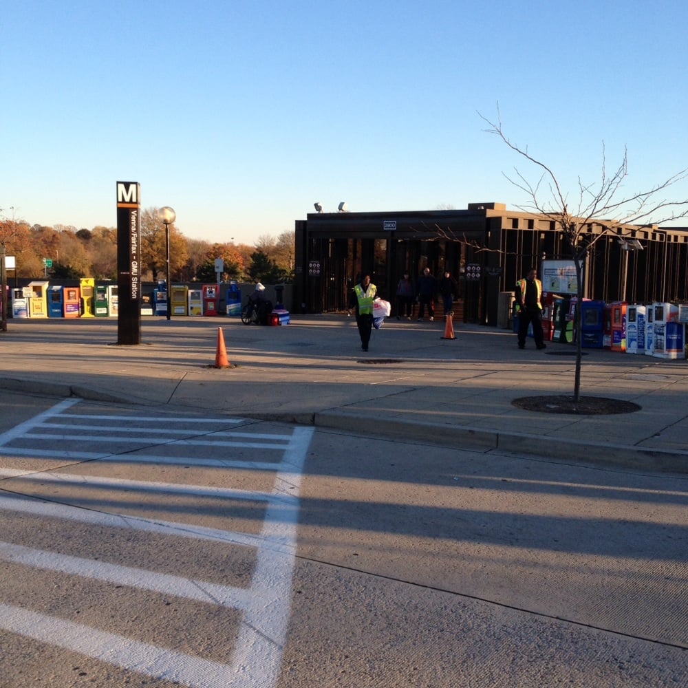 Vienna/Fairfax GMU Metro Station 18 Photos & 44 Reviews Train