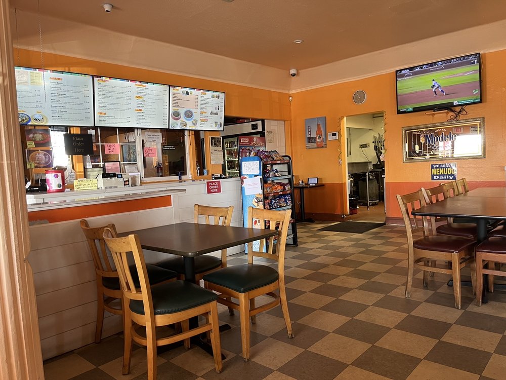 Las Grullas Mexican Grill