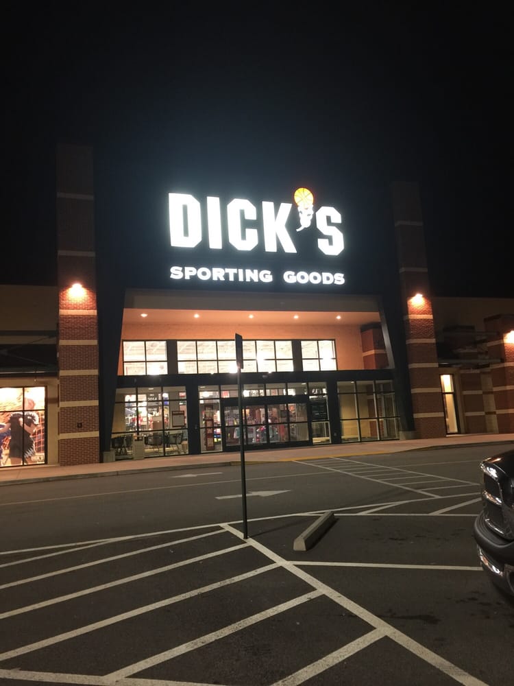 DICK’S Sporting Goods Sports Wear 150 Pearl Nix Pkwy, Gainesville