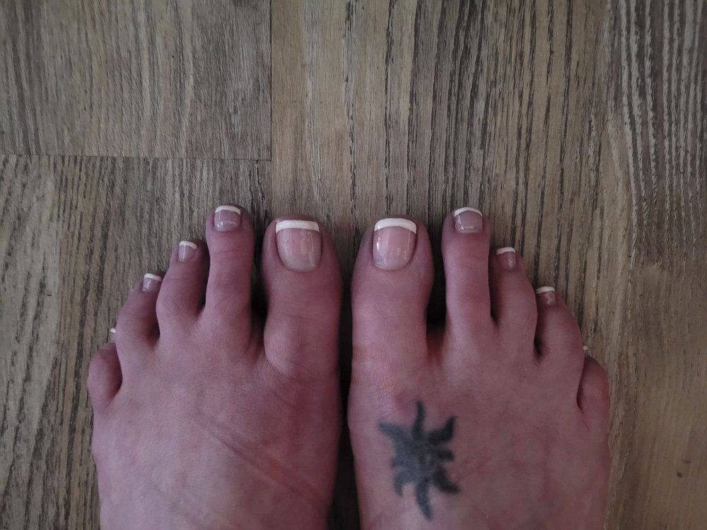 Hollywood Nails