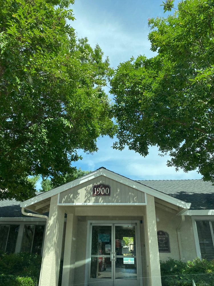 Live Oak Apartments