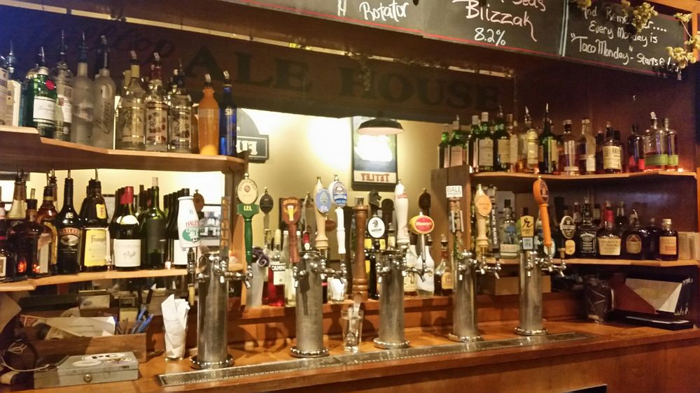 Hilltop Ale House 101 Photos & 192 Reviews Pubs 2129 Queen Anne