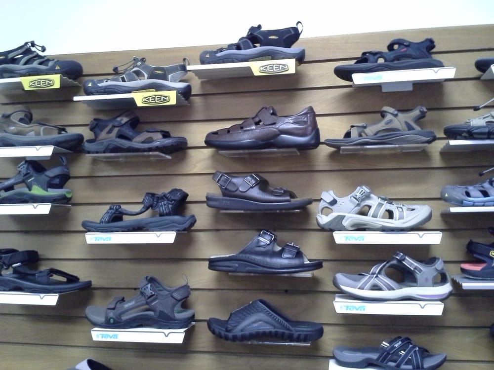 Burton’s Shoes Shoe Stores 226 S School St, Lodi, CA Phone Number