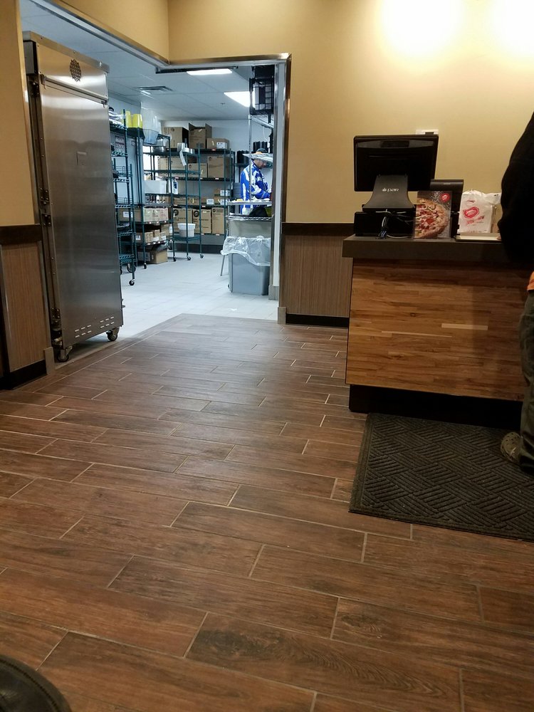 Pizza Hut Pizza 1460 S Main St, West Bend, WI Restaurant Reviews