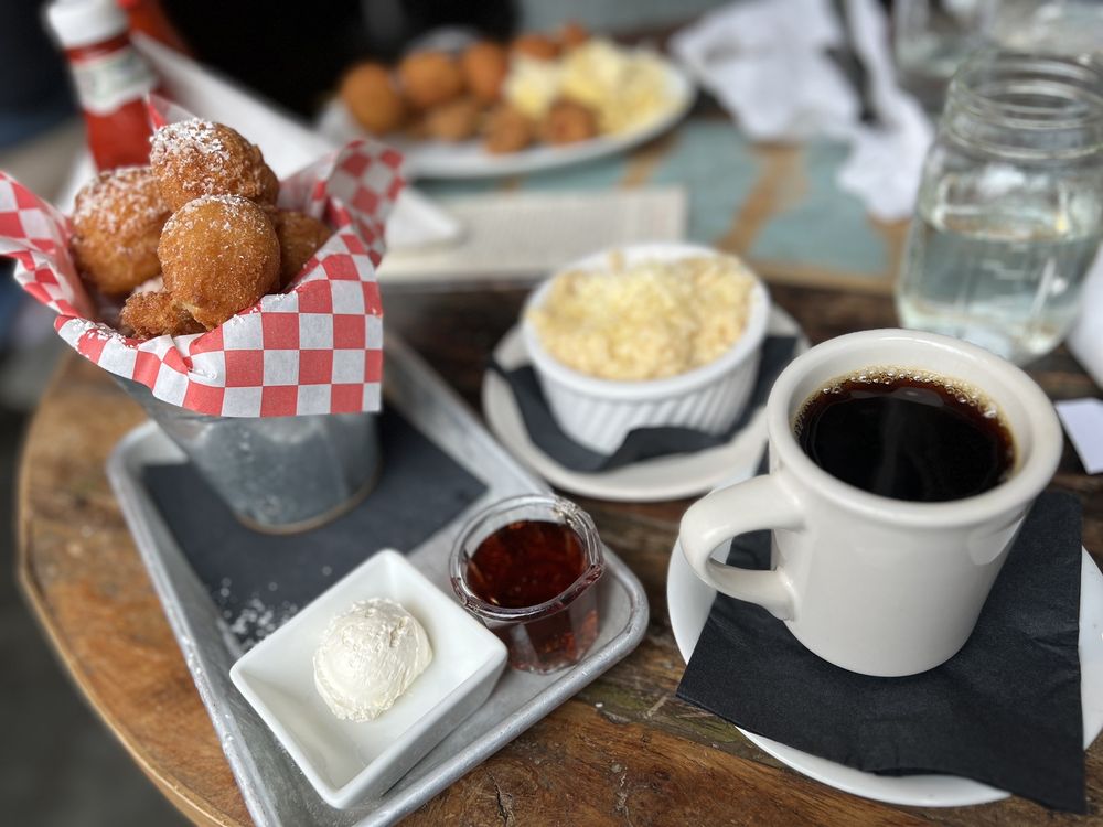 It's a Southern thing: Kitchen and Bar