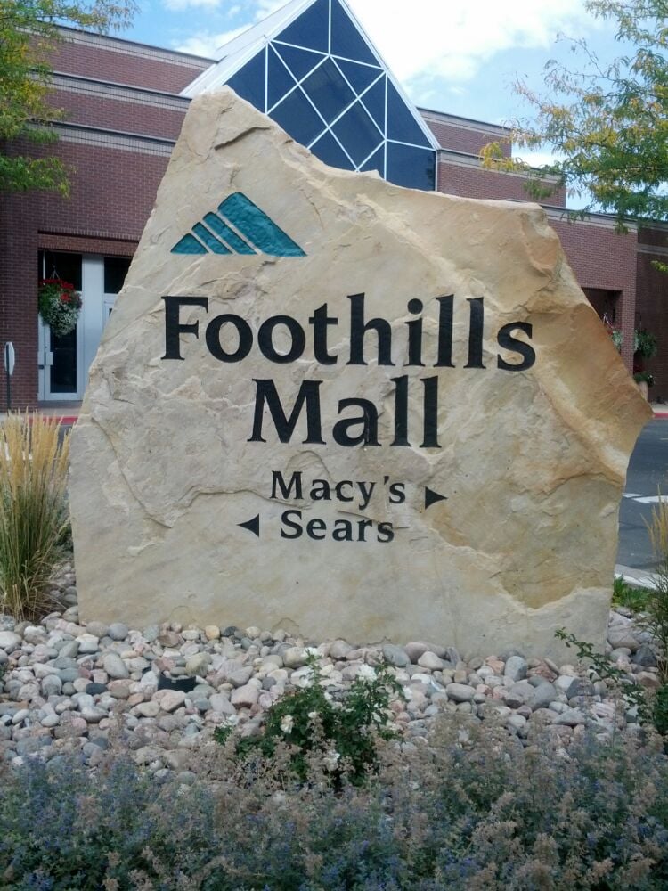 Foothills Fashion Mall Rcats Shopping Centers 215 E Foothills Pkwy
