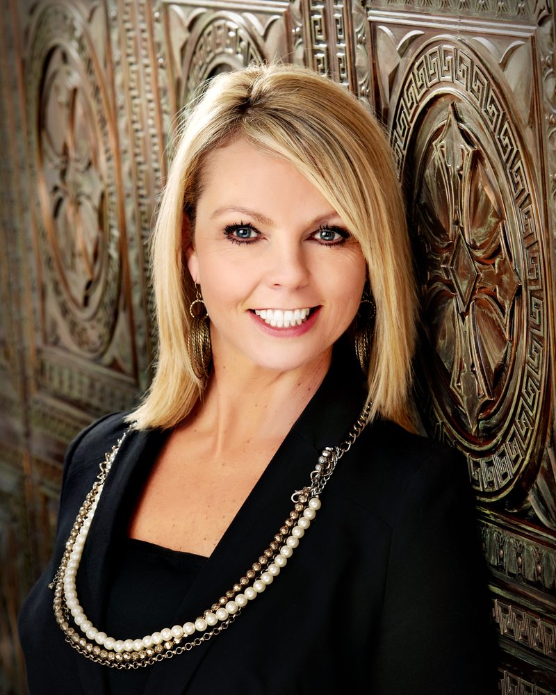 Michelle Lewis Coldwell Banker Vanguard Real Estate Agents 1339 E