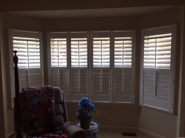 White Faux Wood Plantation Shutters With Divider Rail And 3 1 2 Photo Of St Louis Blinds And Shutters Saint Mo United States
