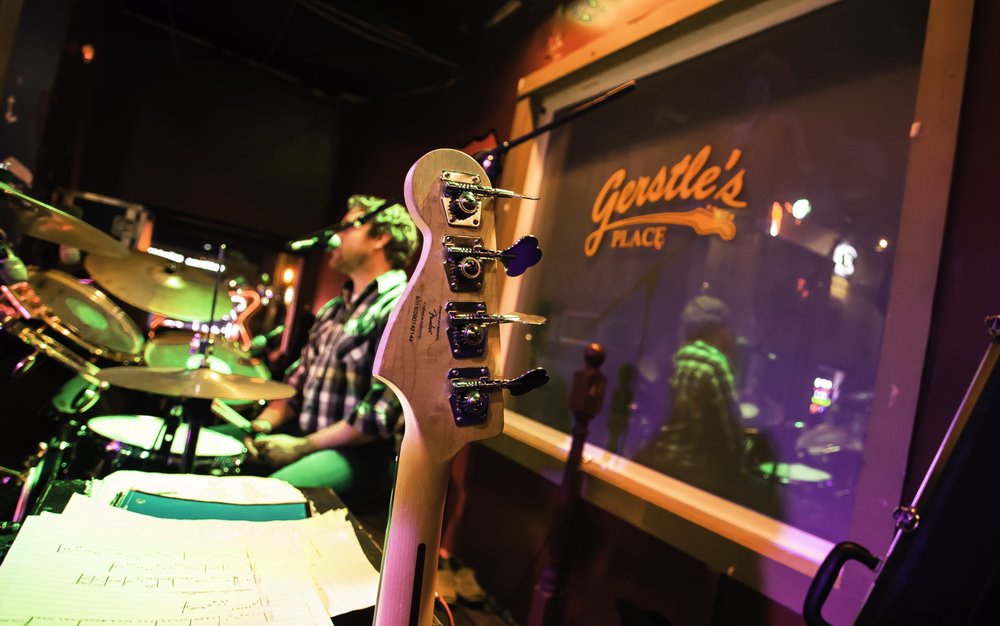 Gerstle’s Place 24 Photos & 36 Reviews Bars 3801 Frankfort Ave