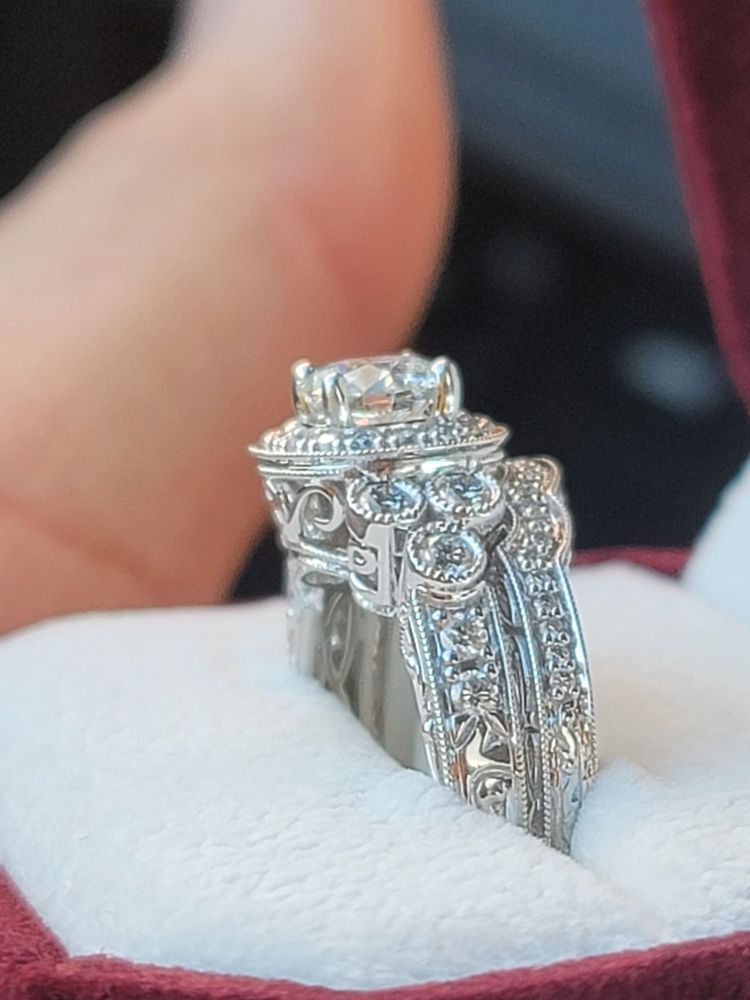 Diamond Ring Wedding Day Diamonds Bloomington Men's Grooved Round