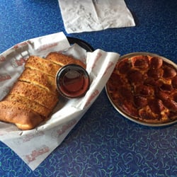flyers pizza subs 21 photos 35 reviews pizza 5634 hall rd flyers pizza coupons galloway