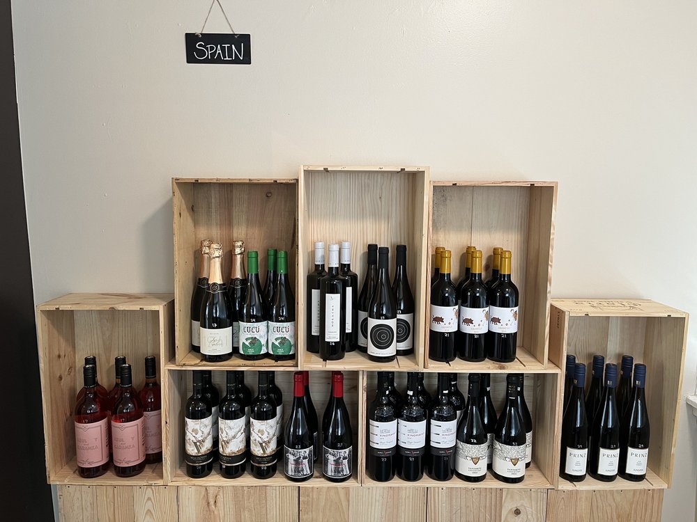 Wines In Tandem