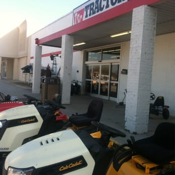 Tractor Supply Hardware Stores 127 W Broadway Blvd Jefferson