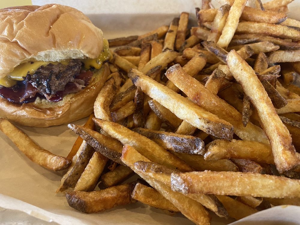 MOOYAH Burgers, Fries & Shakes