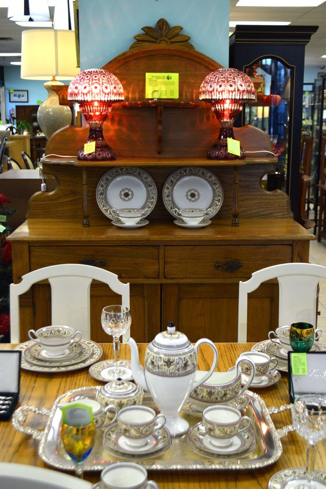 The Singing Lady Consignment Emporium