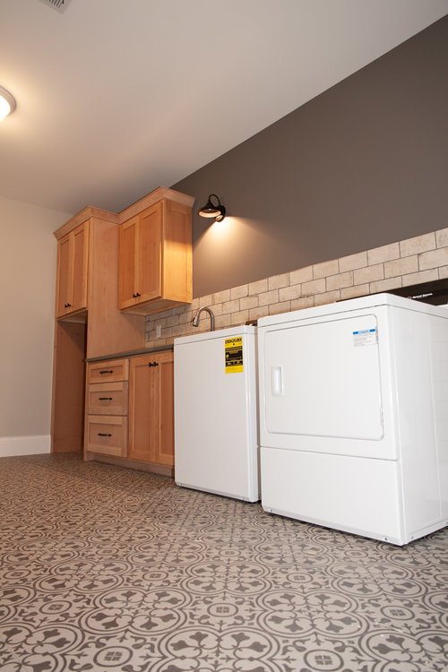 image of business H & R Carpets & Flooring