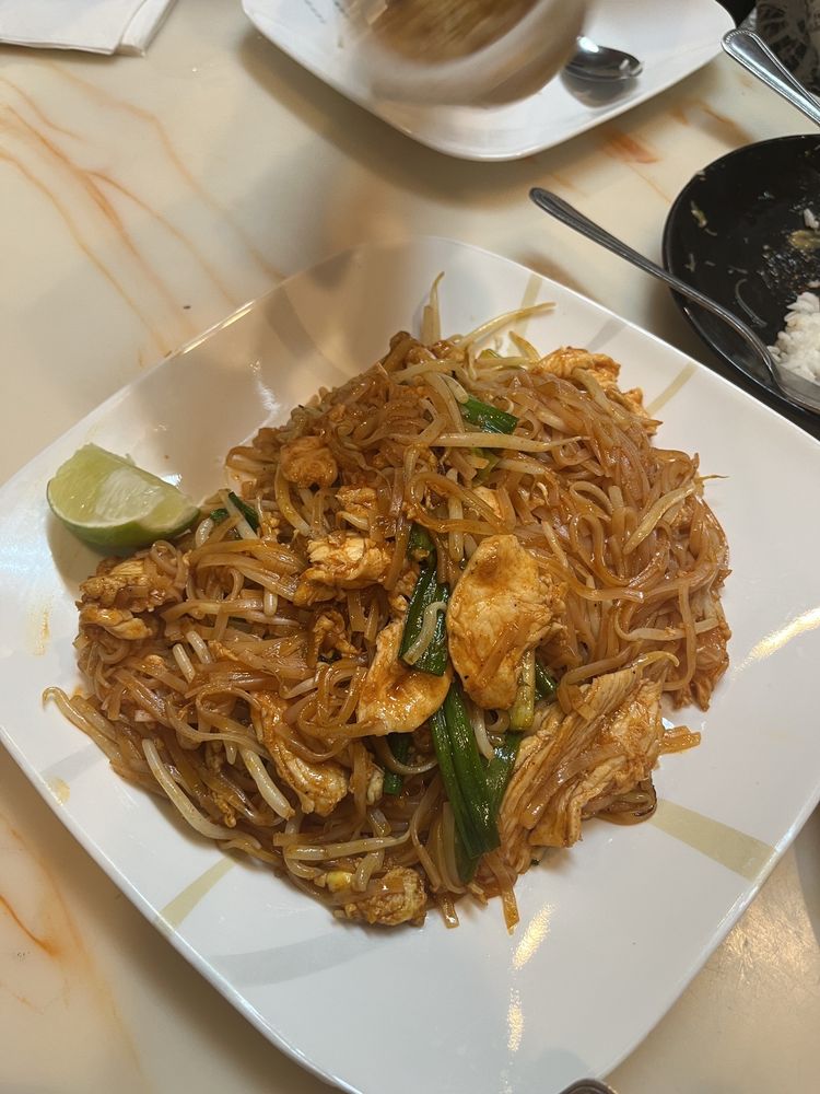 2 Rim Khong Restaurant