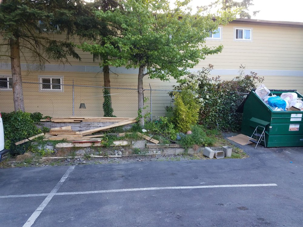 Miscellaneous Trash It Back Of Parking Lot Yelp Photo Of Americas Best Value Airport Inn Seatac Wa United States Miscellaneous