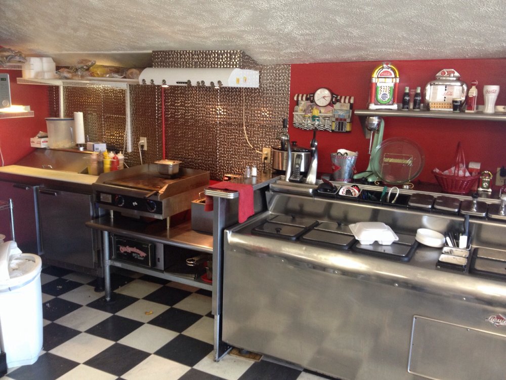 D & S Drug and Soda Fountain