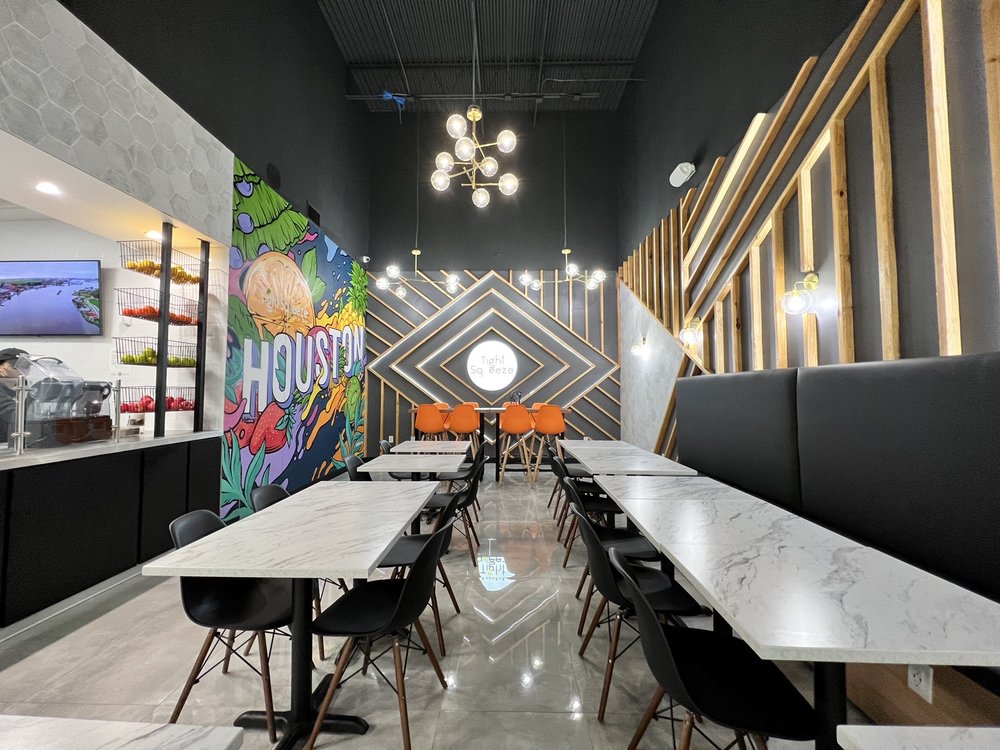 Tight Squeeze Juice Bar