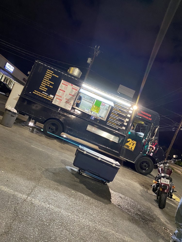2hermanos Taco Truck