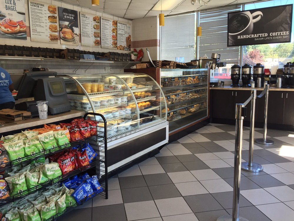 Manhattan Bagel Order Food Online 27 Reviews Bagels 502 E