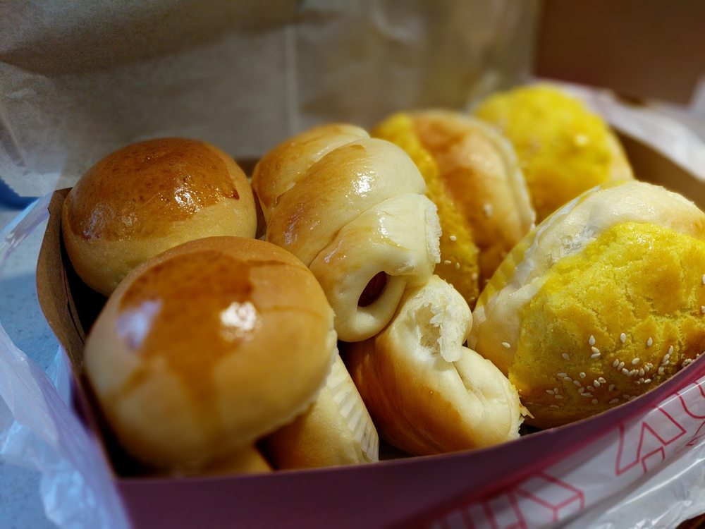 Geneva Bakery 48 Photos & 47 Reviews Bakeries 959 Geneva Ave