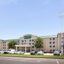 Quality Inn Suites 20 Photos Hotels 2717 Village Lane Photo Of Quality Inn Suites Bossier City La United States
